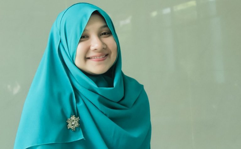 7 Fashion Tren Hijab Untuk Orang Gemuk