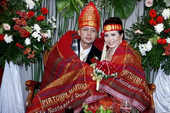 Urutan Prosesi dalam Pernikahan Adat Batak - parasayu.net