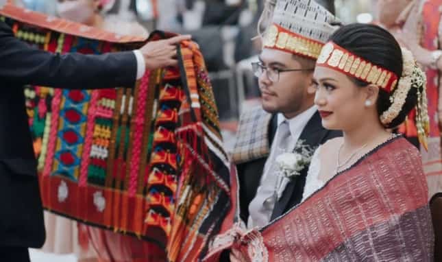 Urutan Prosesi dalam Pernikahan Adat Batak - parasayu.net